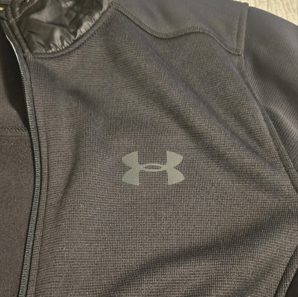 NWT UNDER ARMOURR Black Hooded Jacket For Men Stealth Grey Water Resistant - Picture 2 of 8